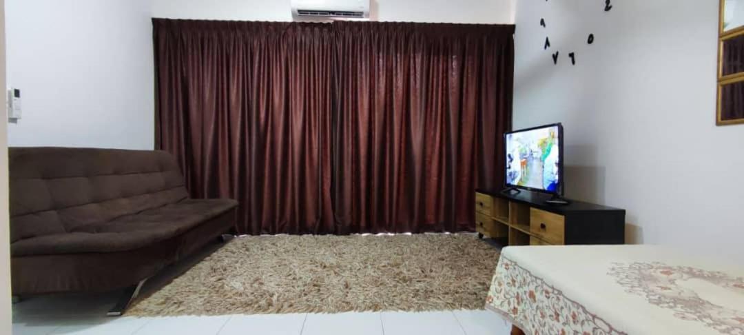 Rf Homestay Nilai Buitenkant foto