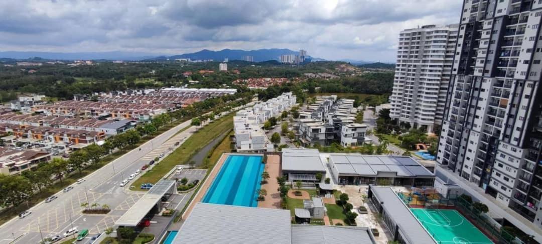 Rf Homestay Nilai Buitenkant foto